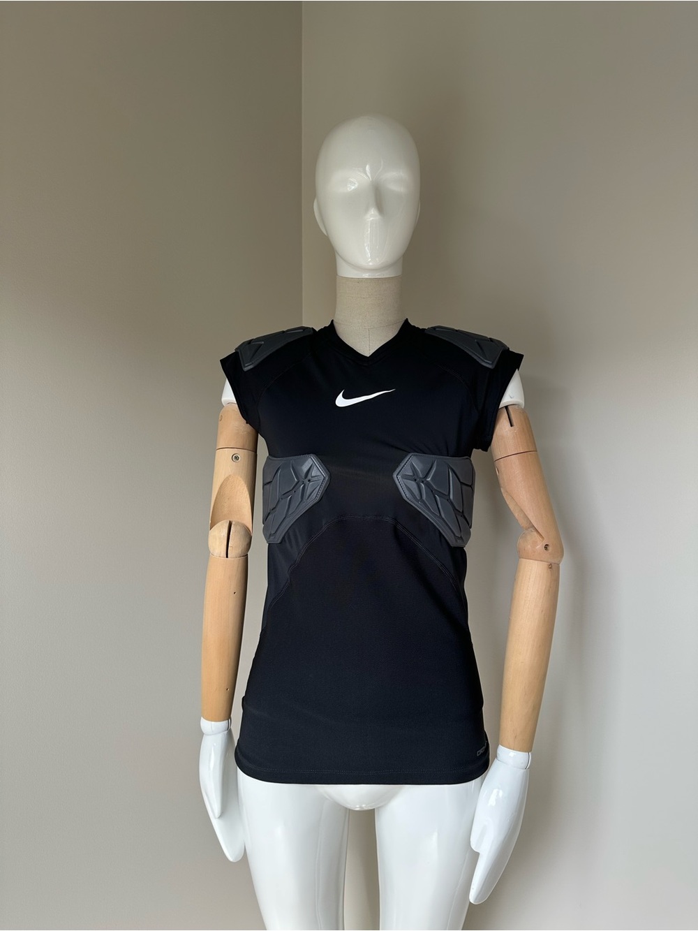 Nike youth pro  hyperstrong padded football top